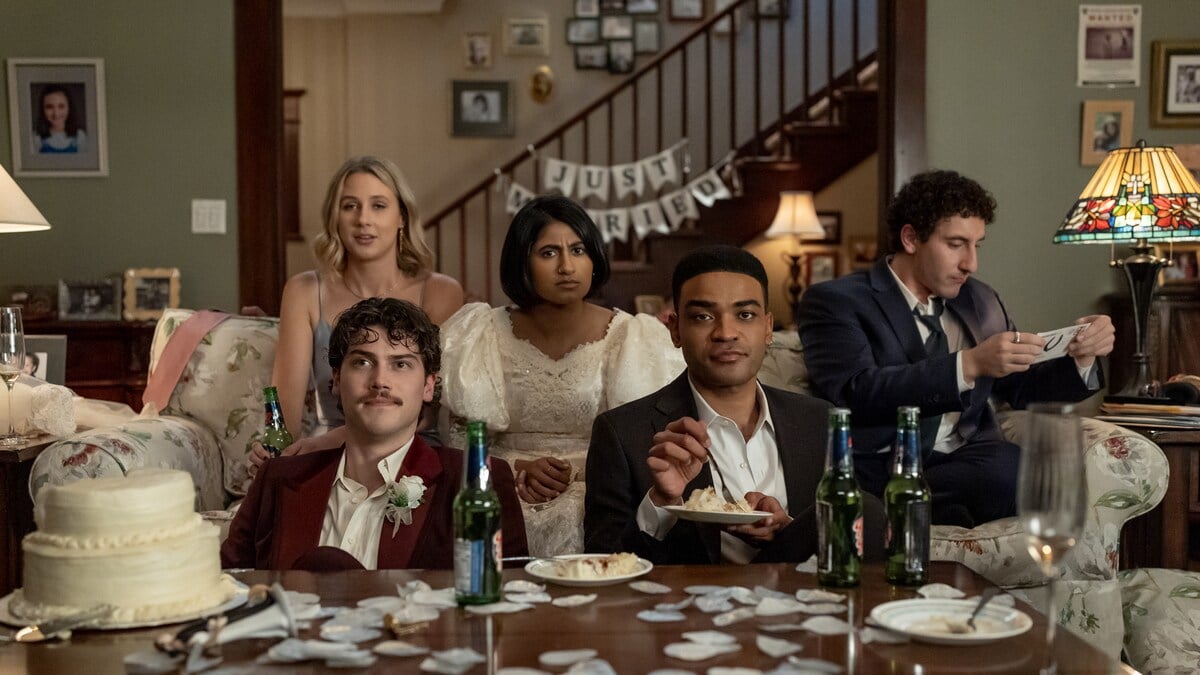 Imagen de la serie ‘Adults’.