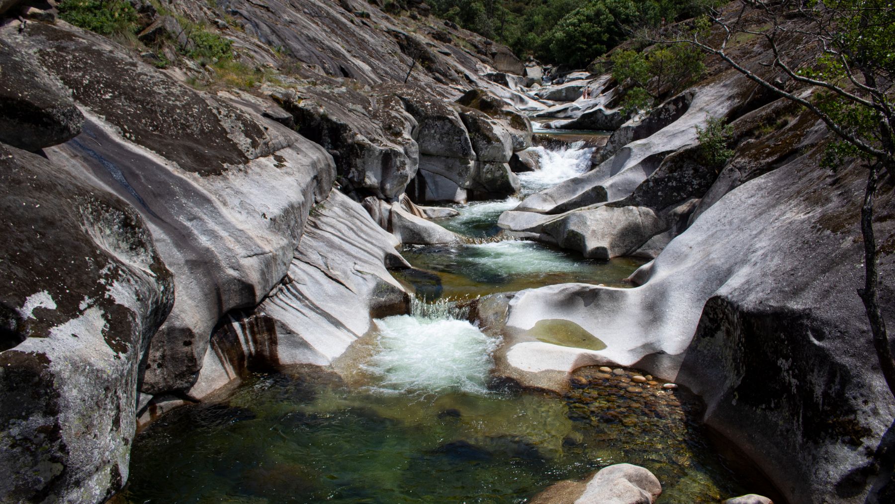 Garganta de los Infiernos, espectacular zona de baño en el valle del Jerte (Cáceres).