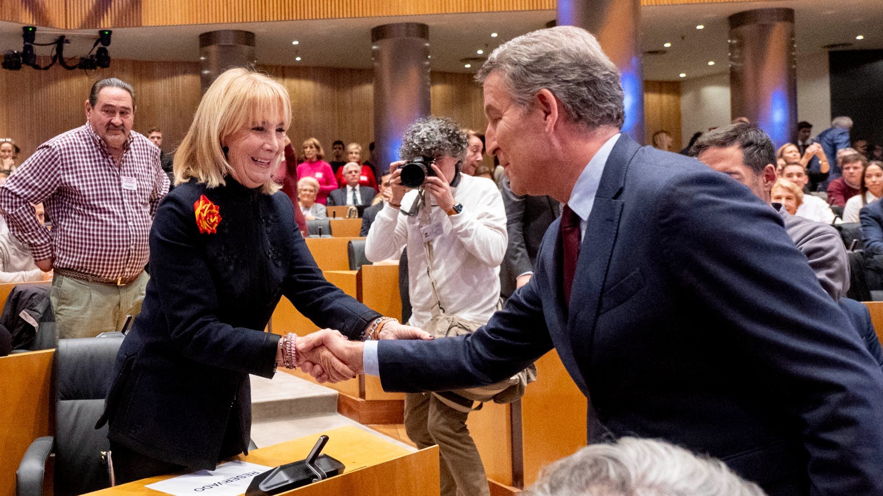 Esperanza Aguirre y Alberto Núñez Feijóo. (EP)