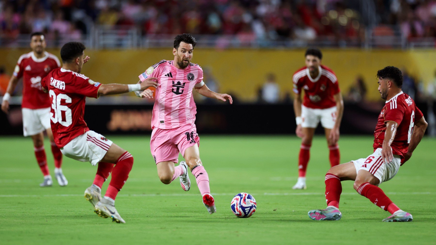 Messi ante Al Ahly. (Getty)