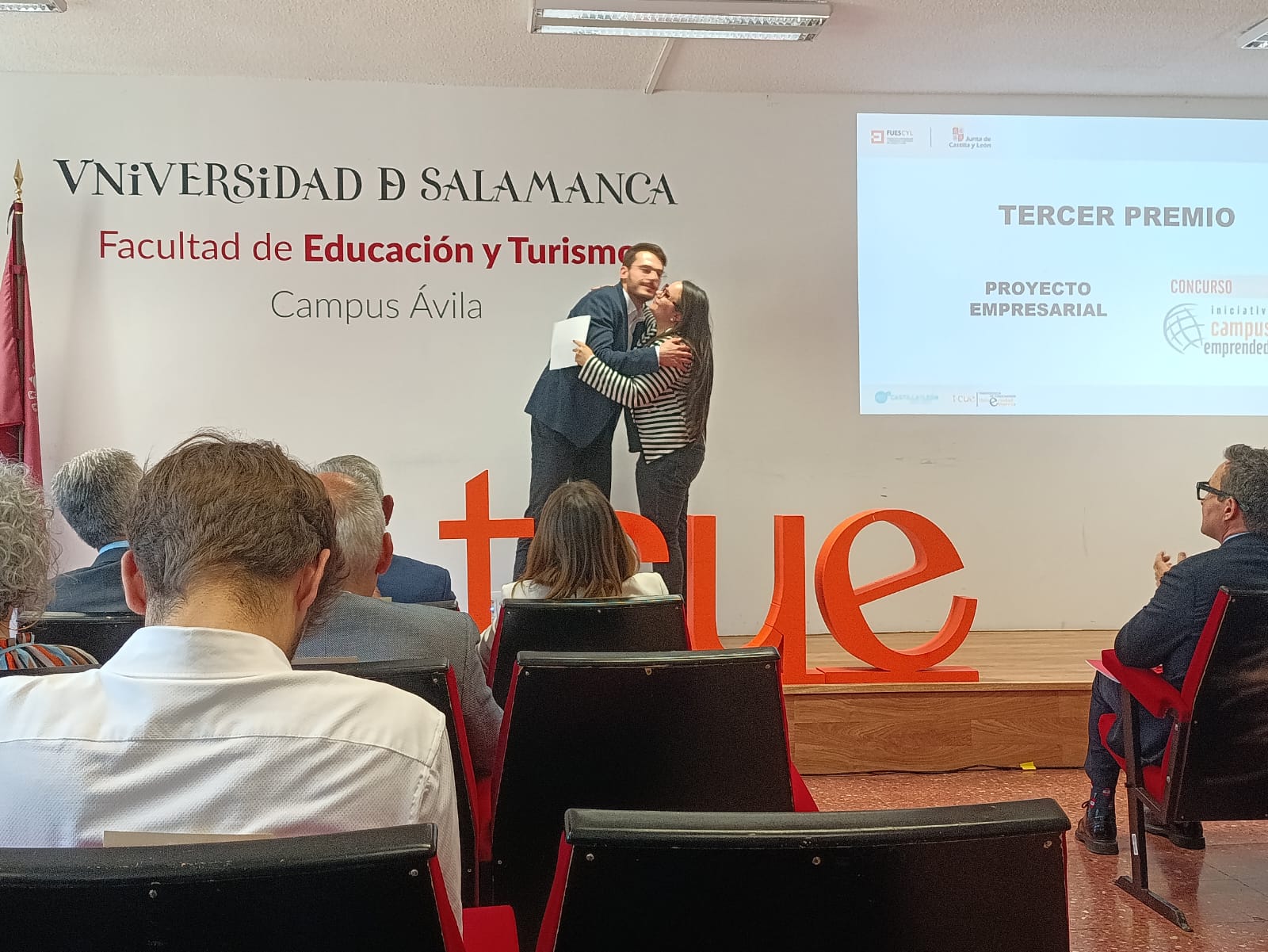 La Medicina Personalizada se Digitaliza: Sergio Álvarez Pardo, Profesor de la Universidad Isabel I, Ganador del Premio TCUE 2024