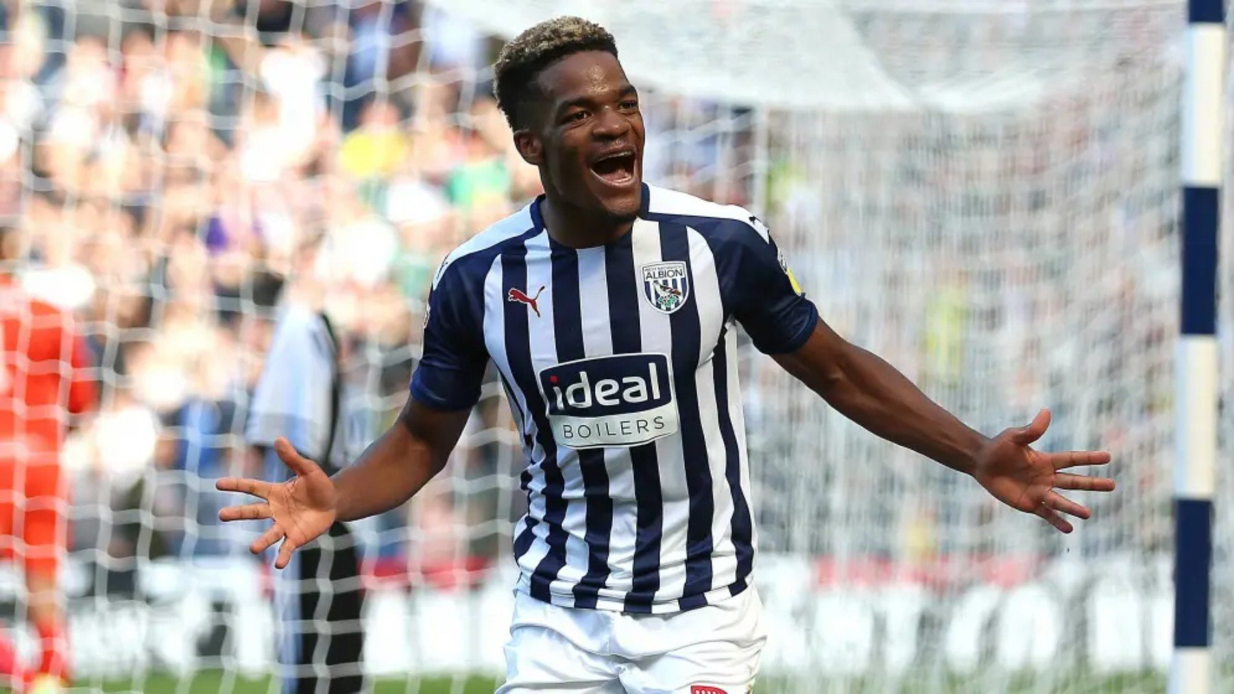 Diangana, celebrando un gol con el WBA.