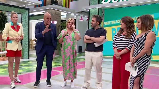 Colaboradores de 'La Familia de la Tele', programa de La 1 de TVE. (RTVE)