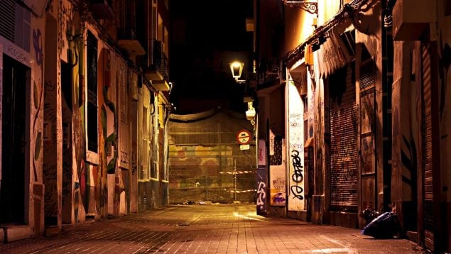 Okupas secuestran al vecino en Zaragoza, violencia de los okupas, problemas de la okupación, ataques de los okupas, drogas y okupación, okupas que ejercen la prostitución.