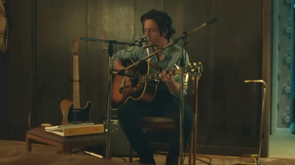 Tráiler de 'Deliver Me From Nowhere': Jeremy Allen White da vida a un ...