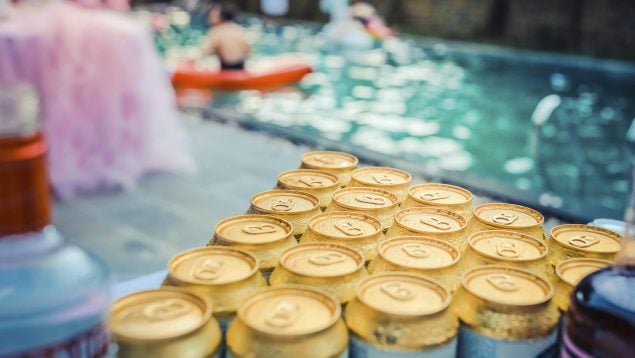 Enfriar una lata de cerveza
