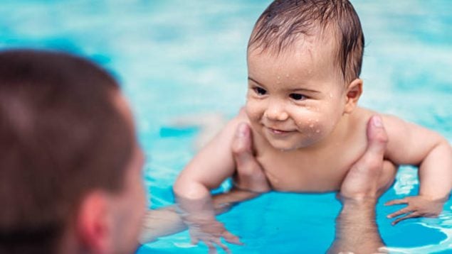 bebé piscina