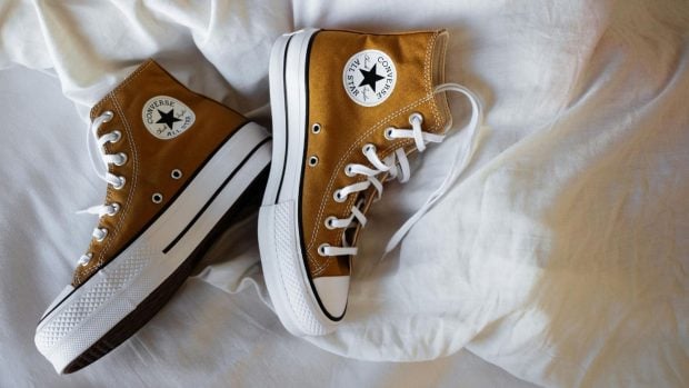 Agujeros de las Converse