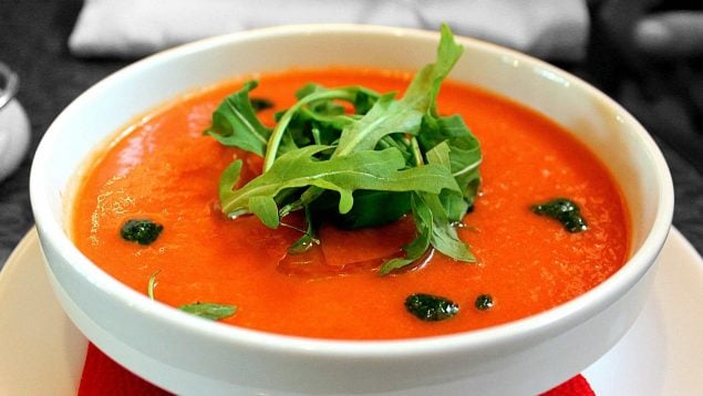 ¿Se puede congelar el gazpacho y el salmorejo? El mejor truco para conservarlo este verano