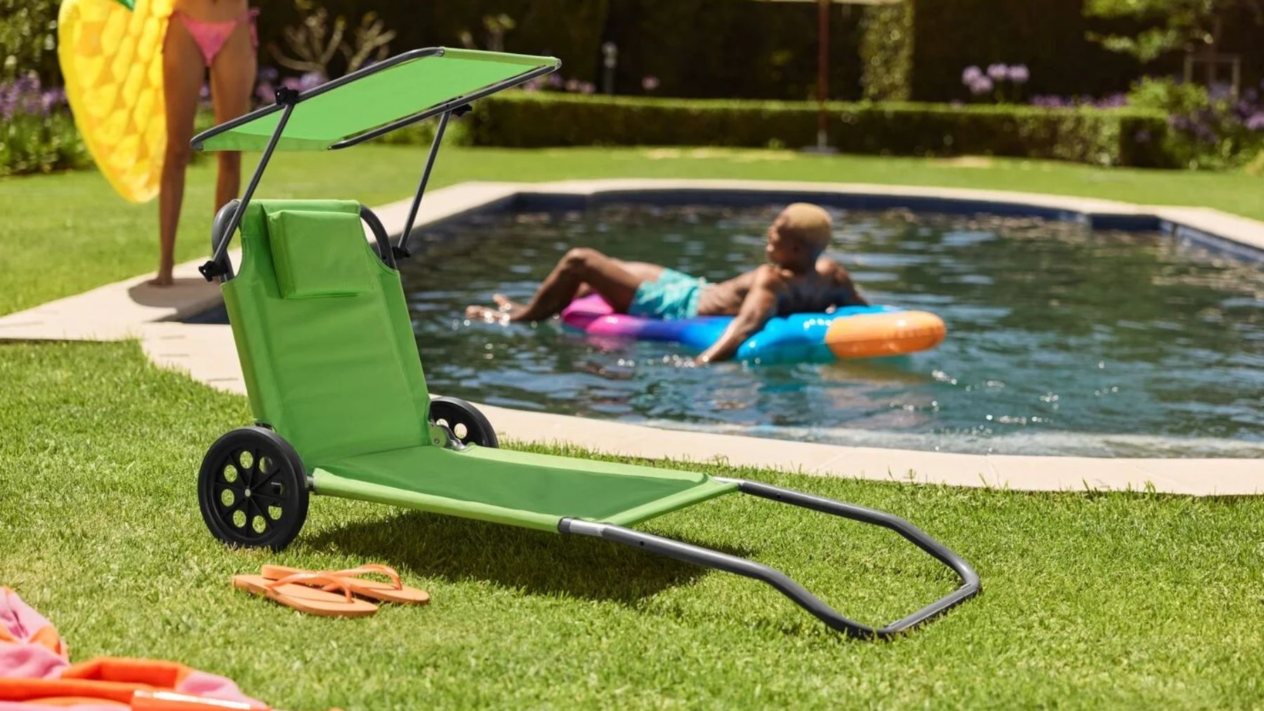 Tumbona de playa y carrito de Lidl.