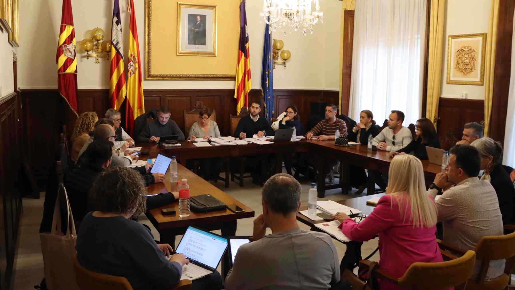 Pleno celebrado en el Ayuntamiento de Santanyí en el mes de abril.