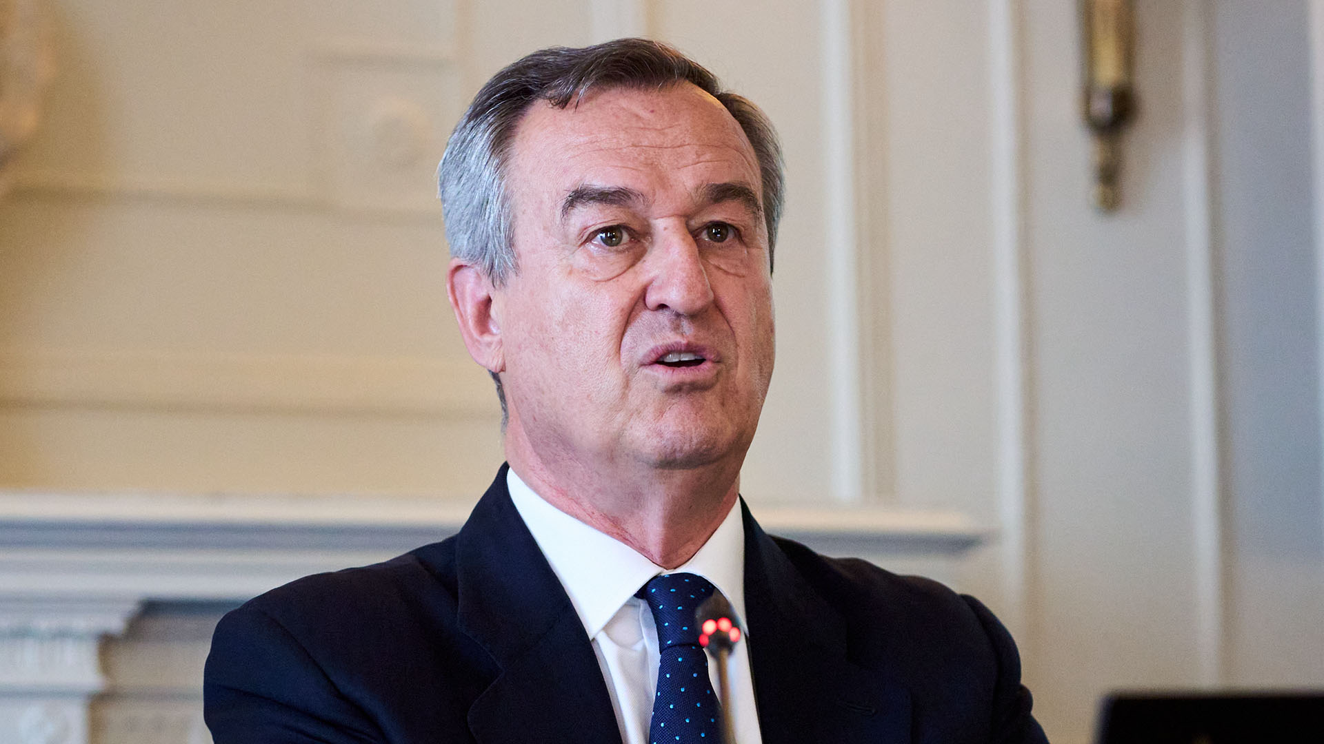 César González-Bueno.