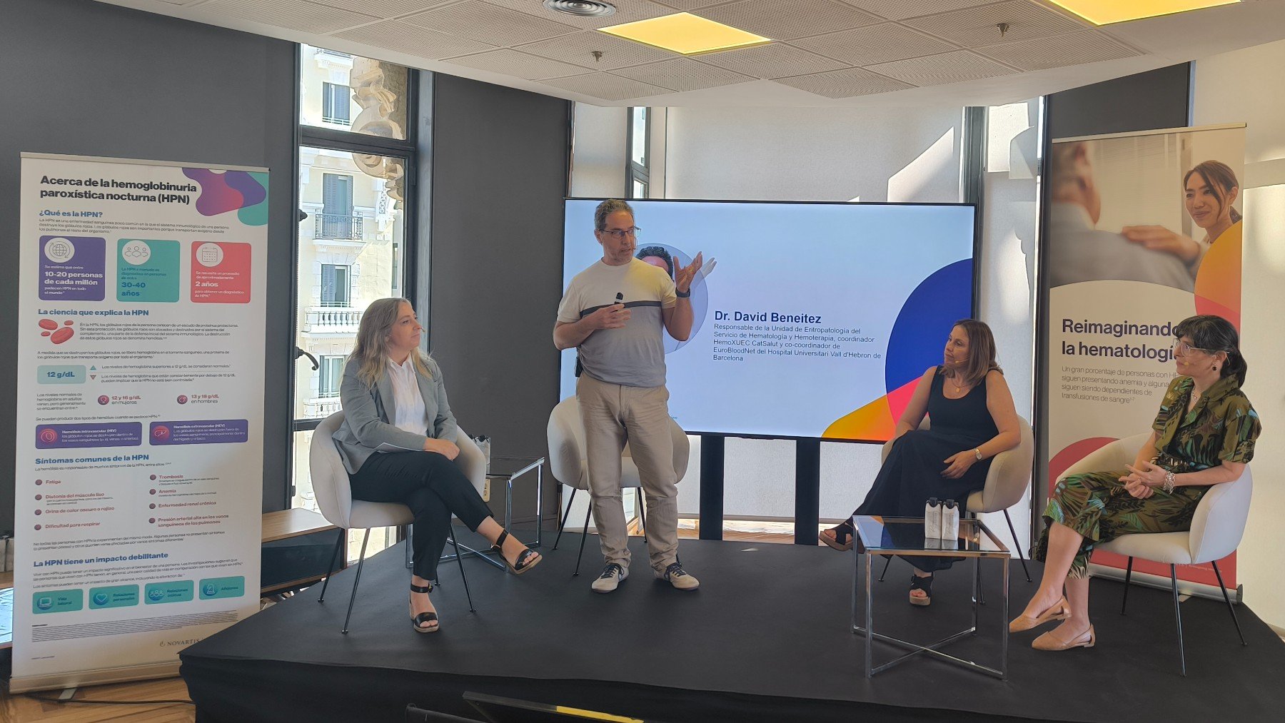 Momento de la presentación del nuevo tratamiento de la farmacéutica Novartis.