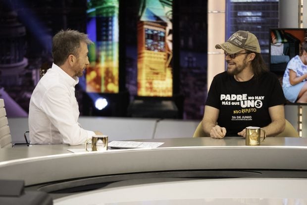 Santiago Segura y Pablo Motos el plató de 'El Hormiguero' (Atresmedia).