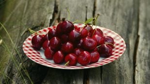 Lavar las cerezas