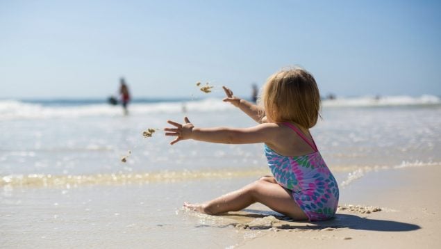 Bebé, verano, playa