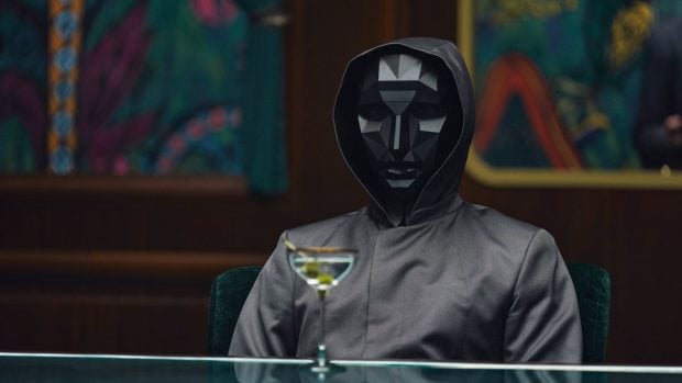 El hombre de la máscara negra en 'El Juego del Calamar'. (Netflix) 