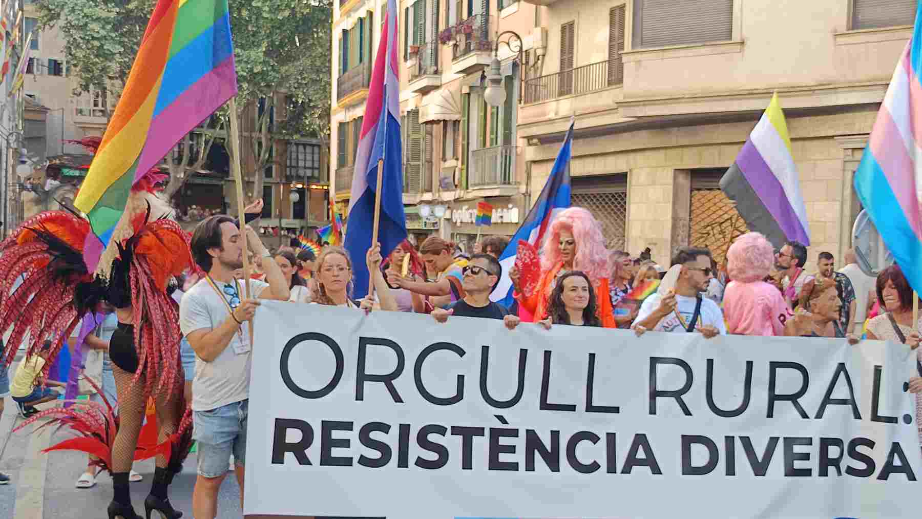Imagen de la pancarta que abría la marcha de Palma Orgullo Lgtbi 2025.