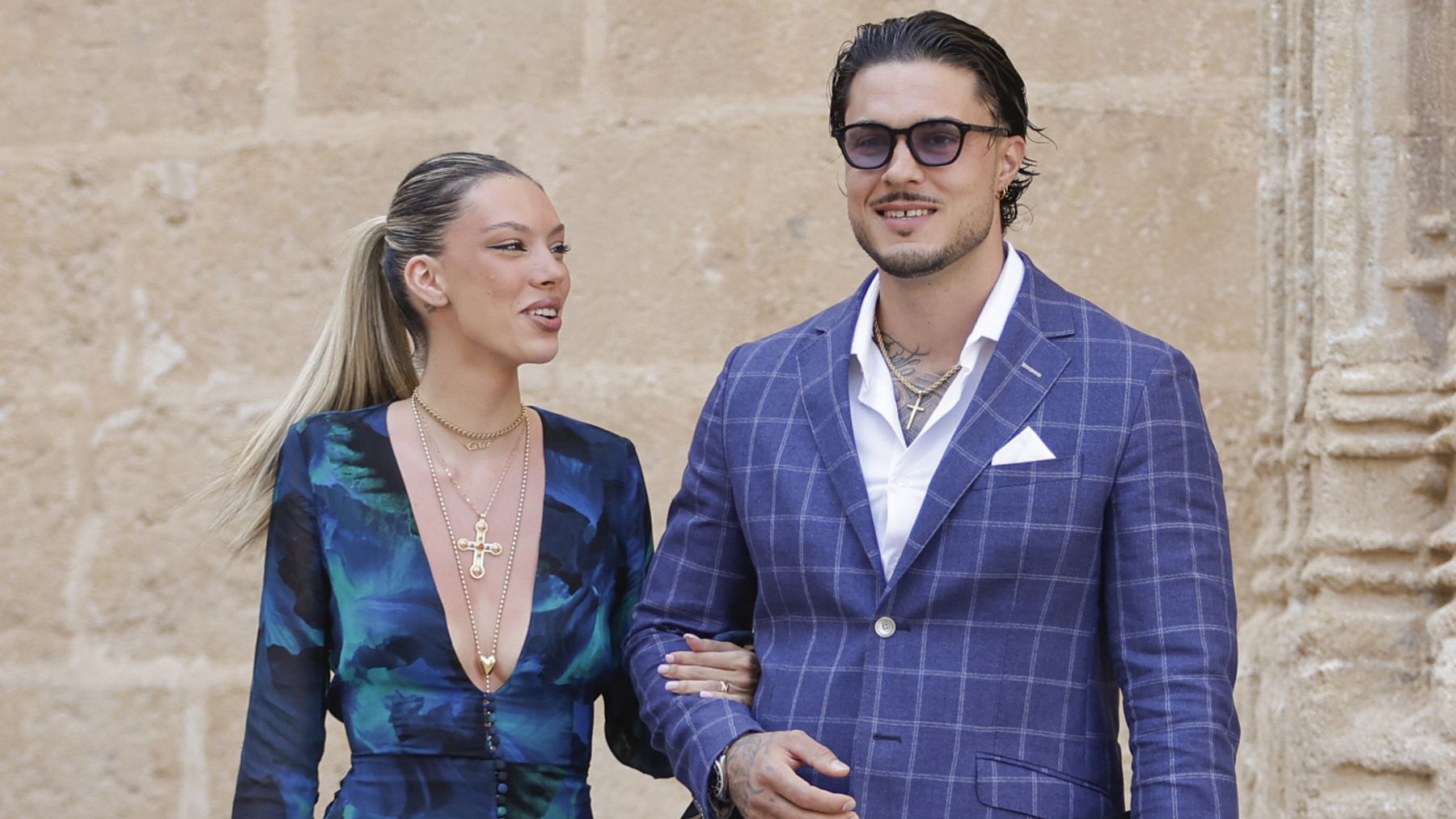 Alejandra Rubio con Carlo Costanzia en una boda. (Foto: Gtres)