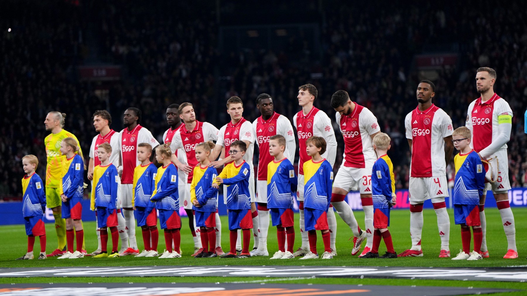 El Ajax tiene a su plantilla atemorizada con el WhatsApp. (Getty)