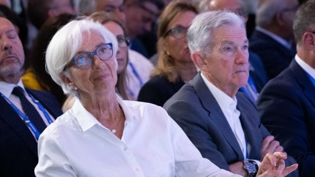 La presidenta del BCE, Christine Lagarde, junto a Jerome Powell, el presidente de la Fed. (BCE)
