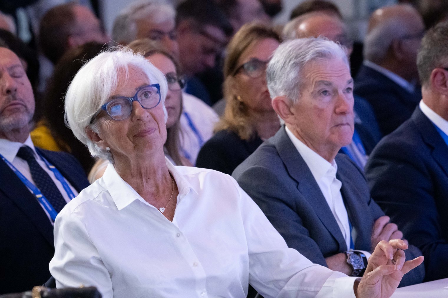 La presidenta del BCE, Christine Lagarde, junto a Jerome Powell, el presidente de la Fed. (BCE)