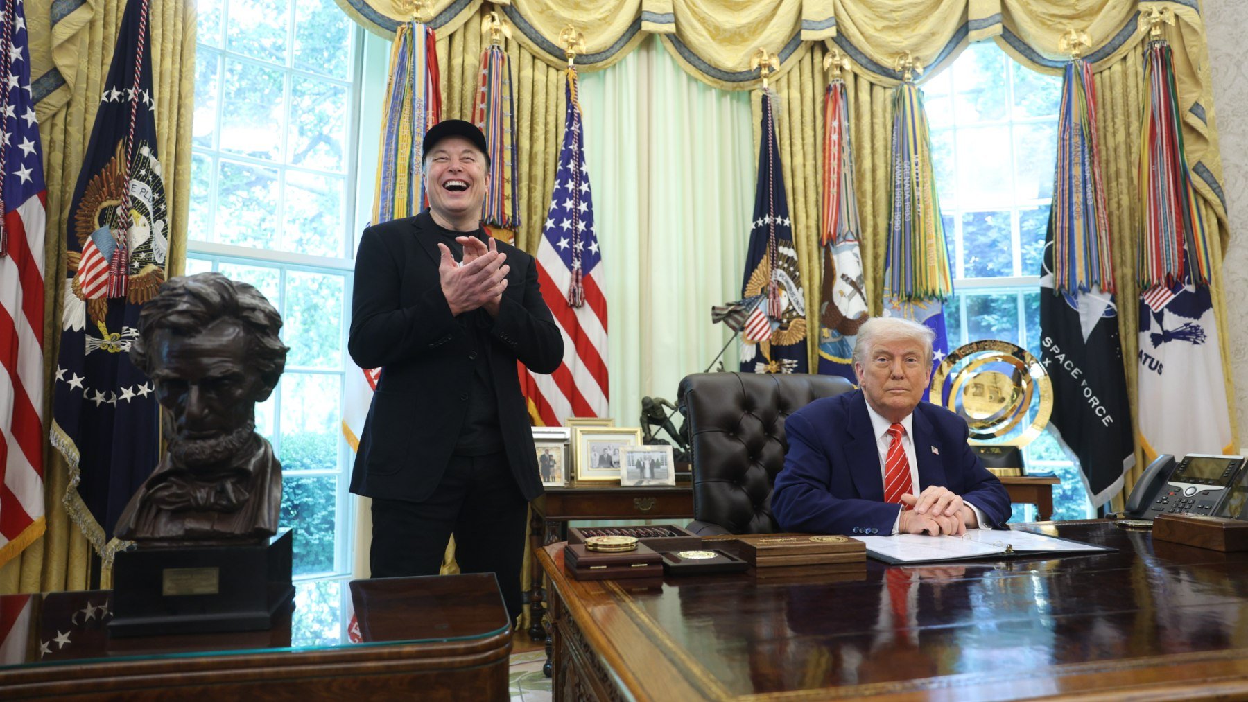 Donald Trump junto a Elon Musk. (EP)