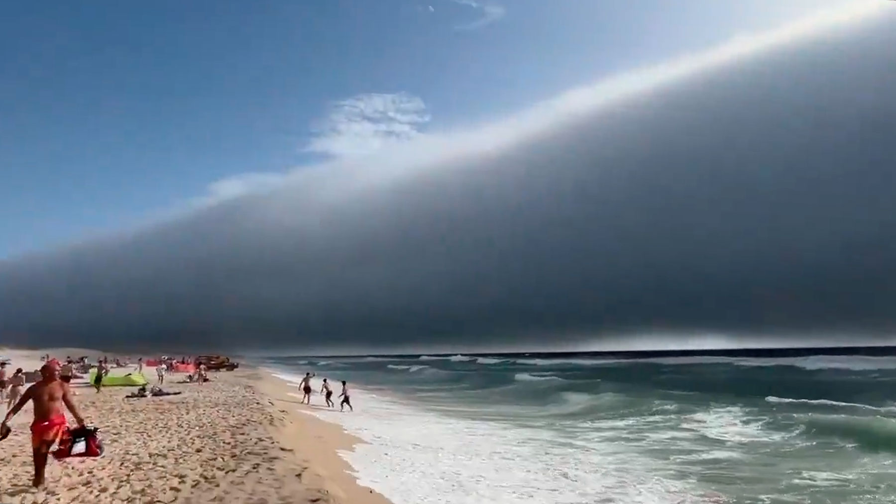 Nube gigante en Portugal.