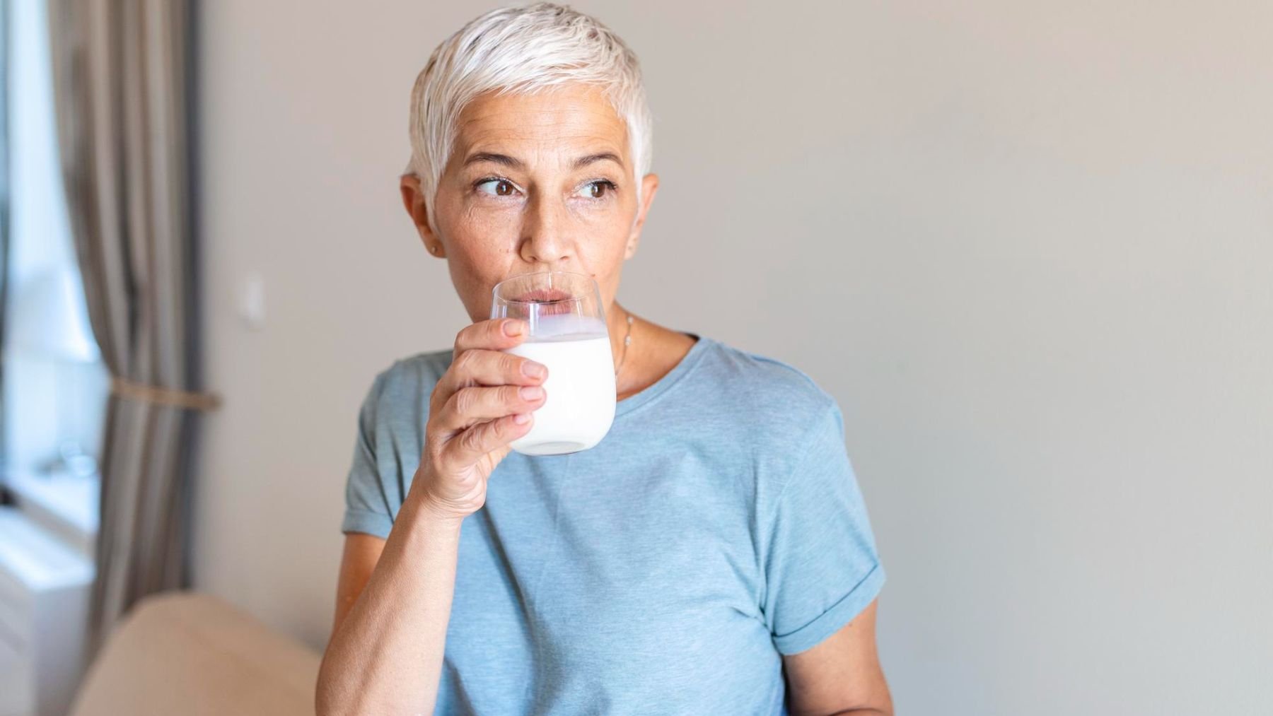 Ni un vaso ni un brik: la cantidad de lácteos que los mayores de 60 deben tomar para equilibrar su dieta