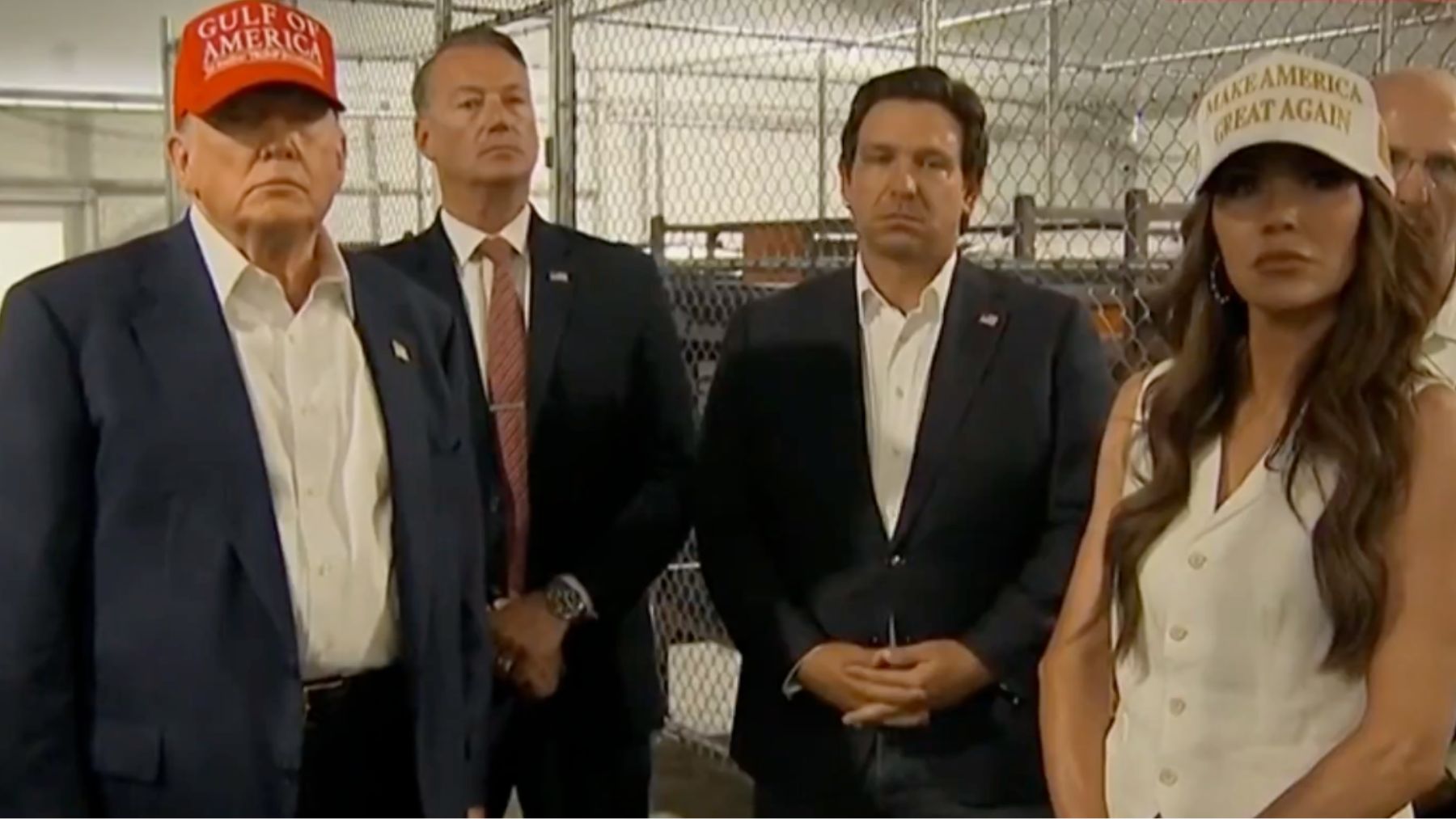 Trump y DeSantis inauguran ‘Alligator Alcatraz’.