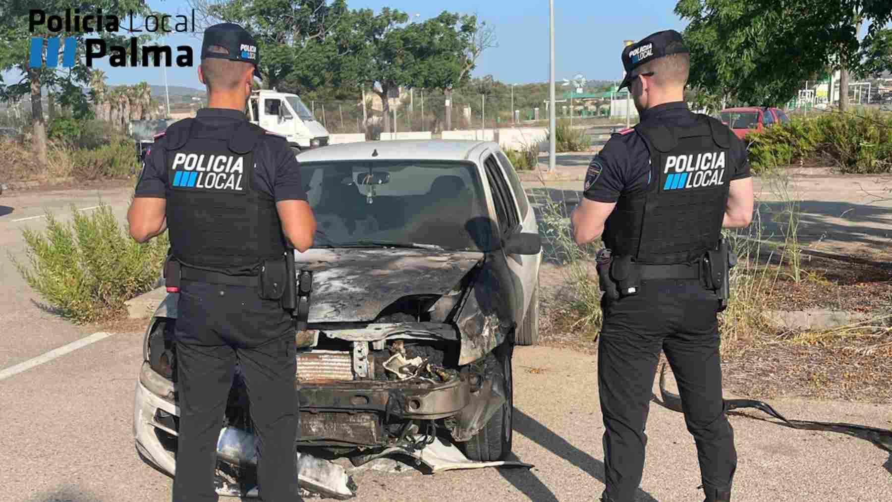 Estado en el que quedó el vehículo incendiado.