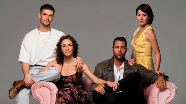 Elenco de "El Dios de la juventud" en el Teatro Pavón