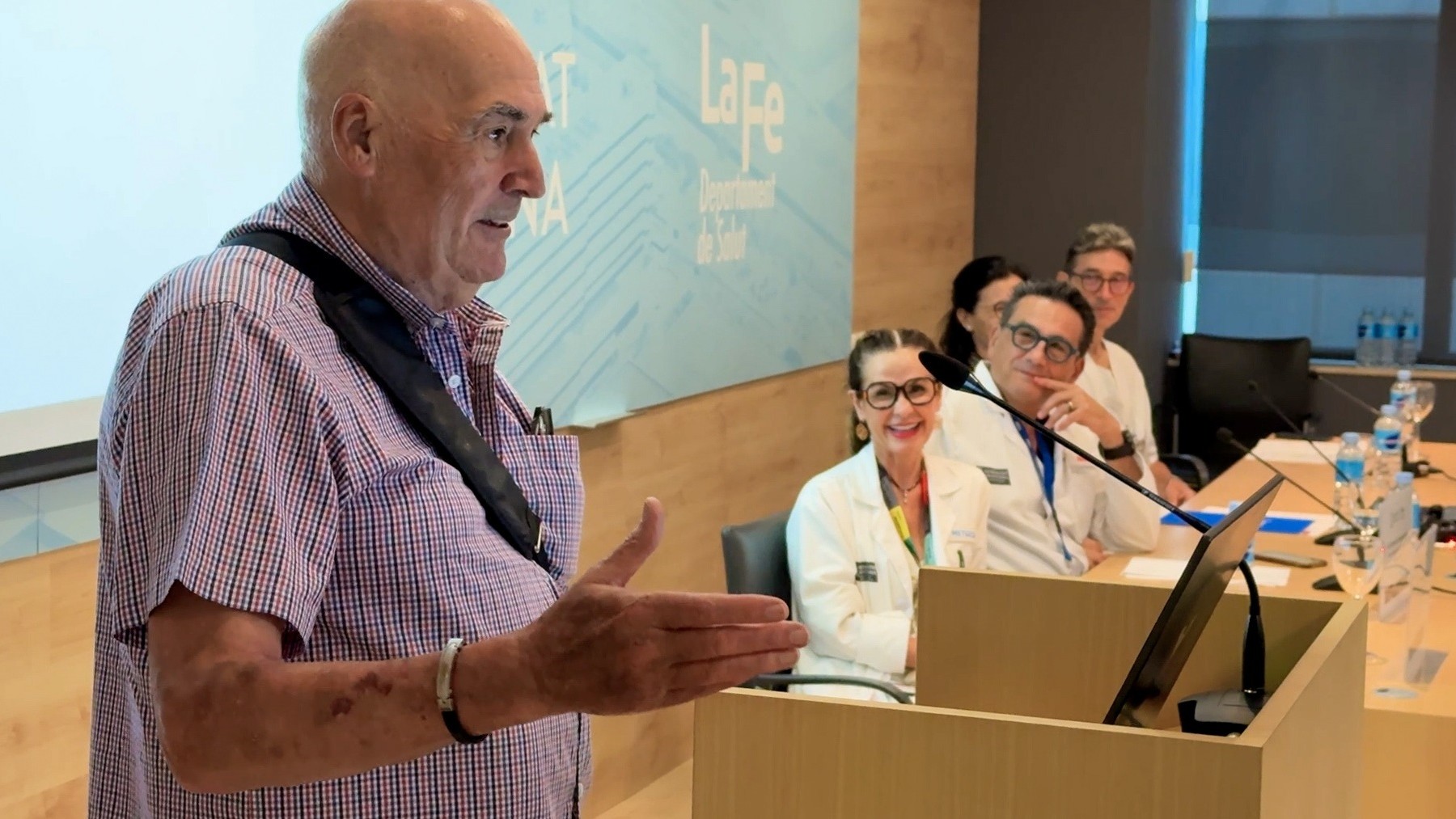 El paciente de La Fe que cumple 10 años con un corazón mecánico.