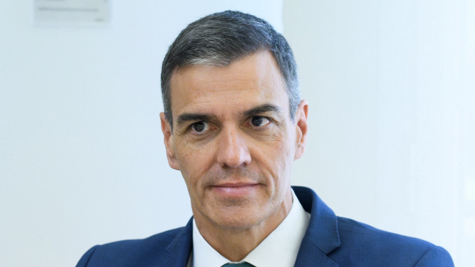 Pedro Sánchez en una reunión en La Moncloa. (Foto: Gtres)