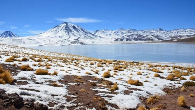 Nieva en el desierto de Atacama, estación climática paralizada por nieve en Atacama, cuándo nieva en el desierto de Atacama, cambio climático en Atacama.