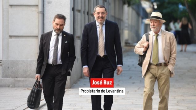 empresario Ábalos, Cerdán contratos