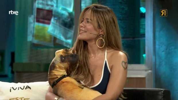 Karol G durante su entrevista en La Revuelta (RTVE).