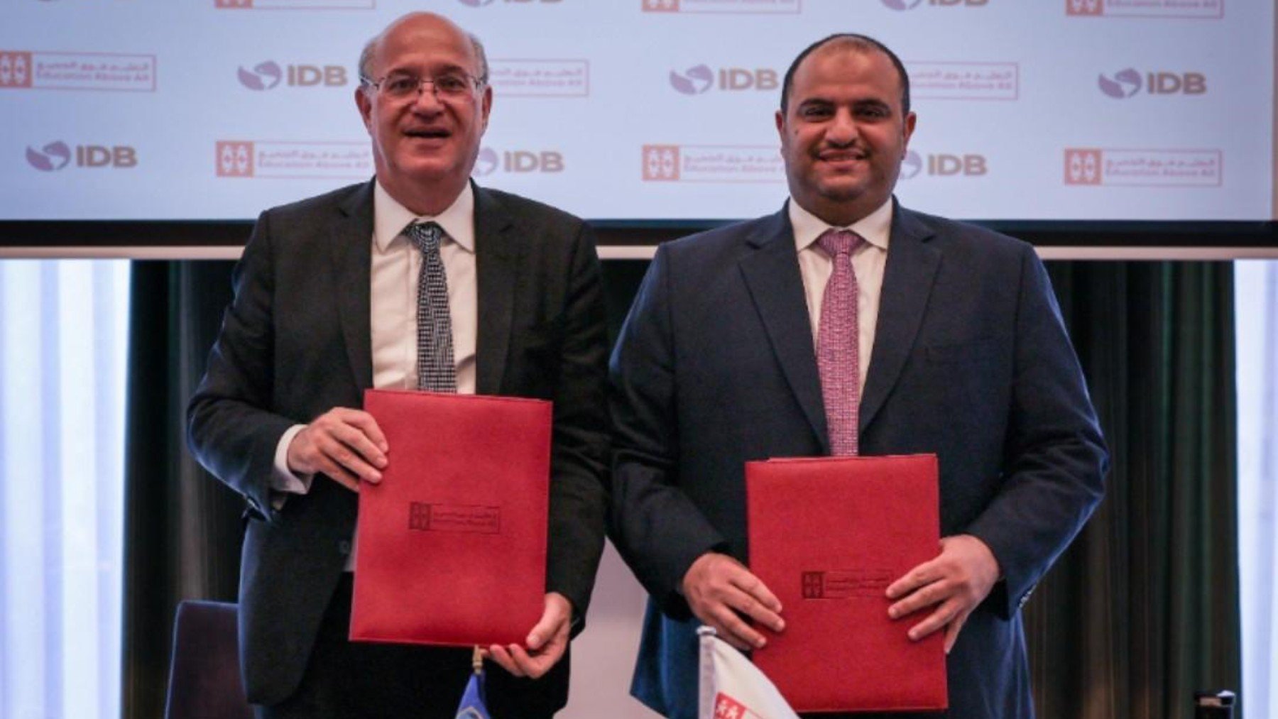 Ilan Goldfaijn y Mohammed Al Kubaisi, principales partícipes del acuerdo.