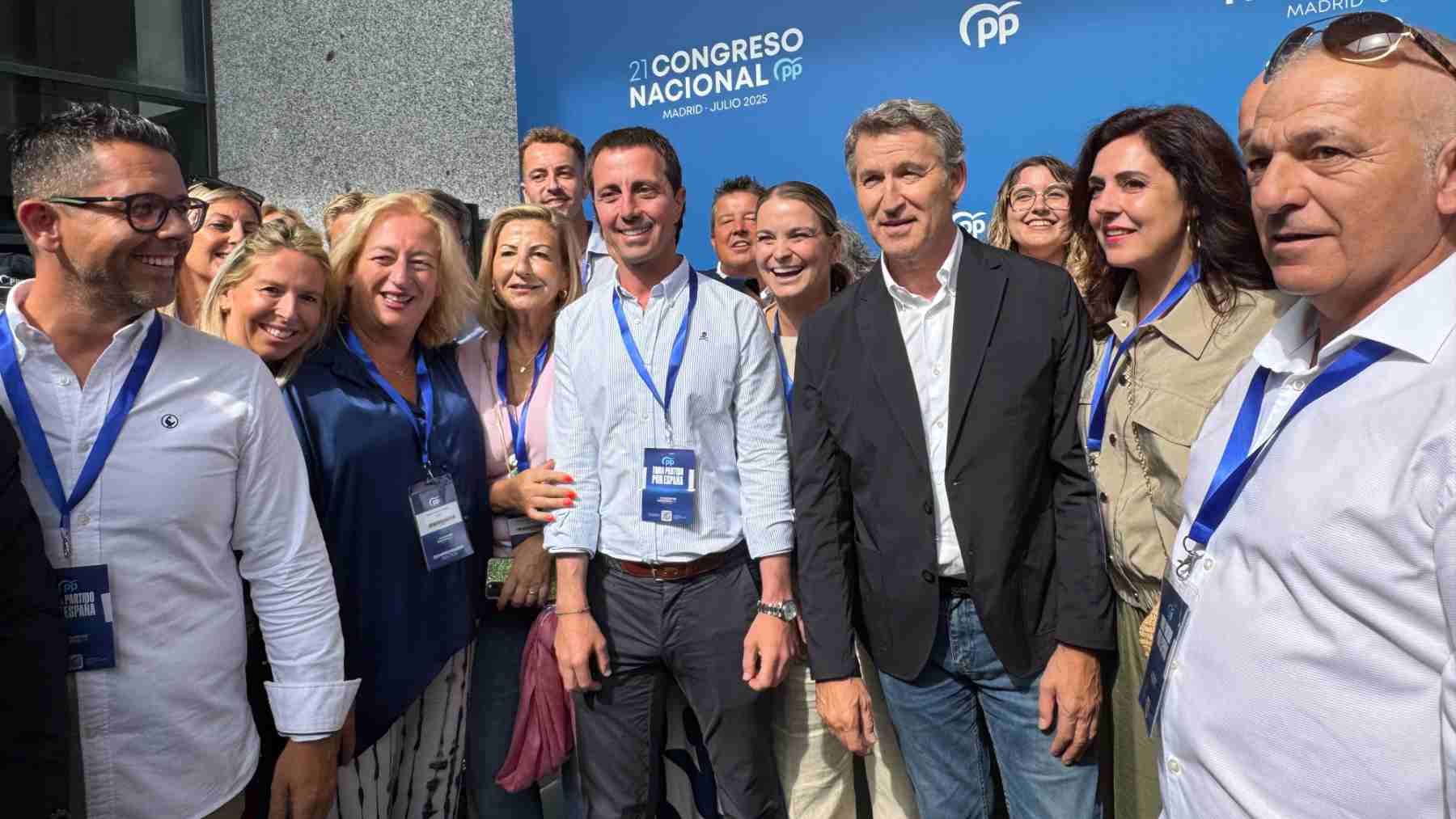 Parte de la delegación del PP de Baleares en el Congreso con Núñez Feijóo.