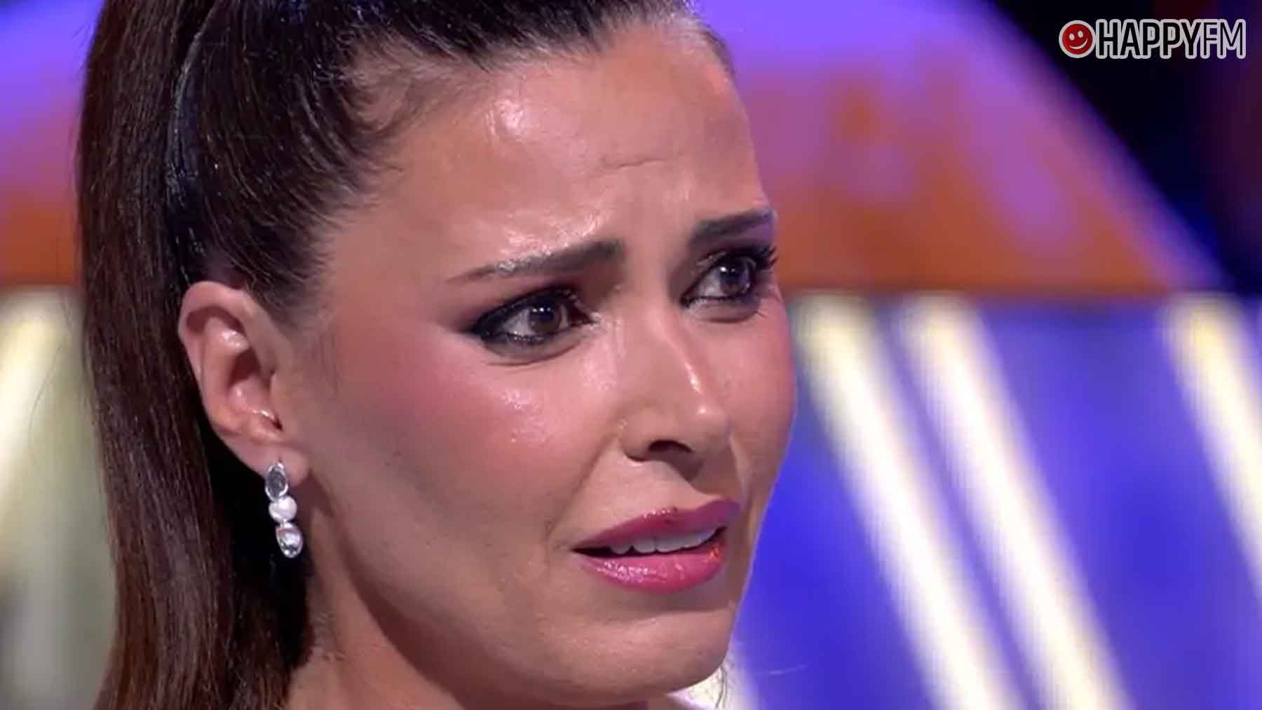 Eugenia Santana en el plató de ¡De Viernes! (Mediaset).-logo