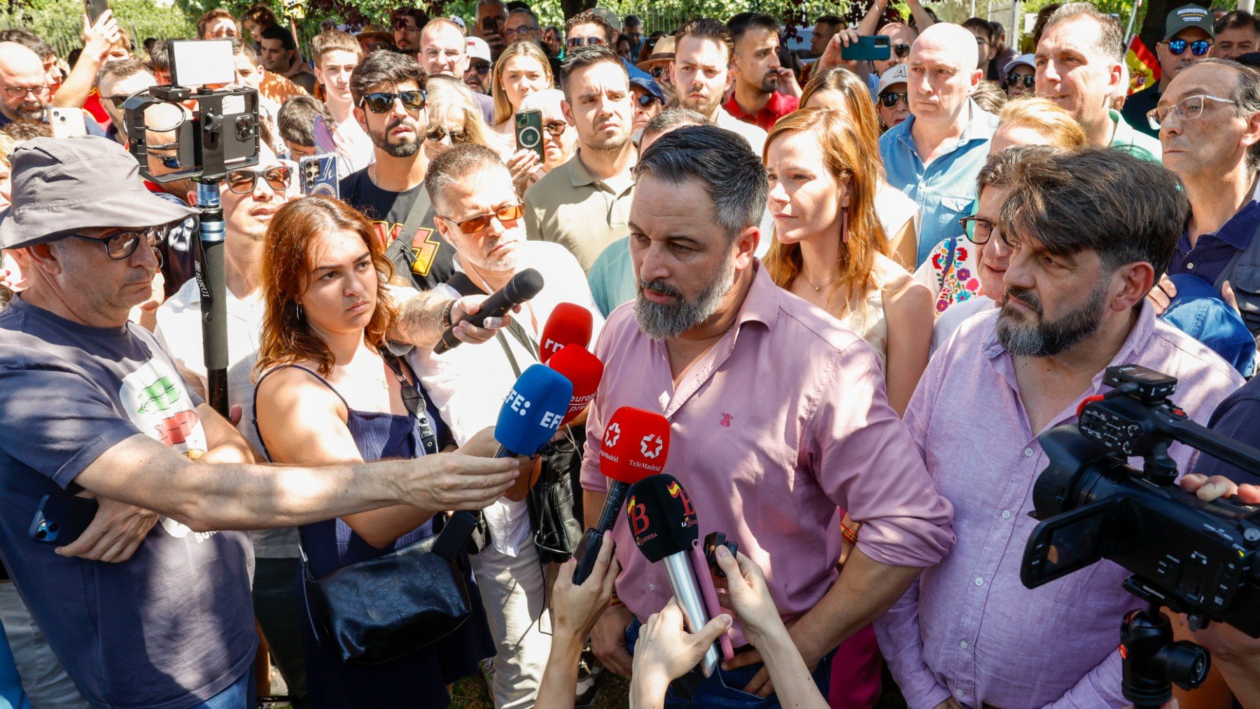 Abascal en Alcalá este domingo. (Foto: EFE)