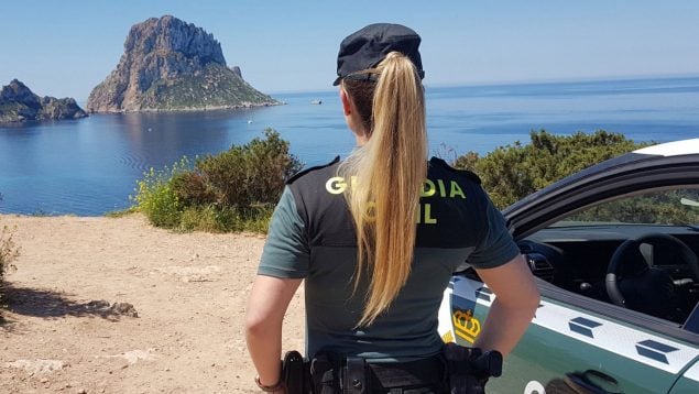 Guardia Civil falta agentes efectivos caos migratorio inmigración