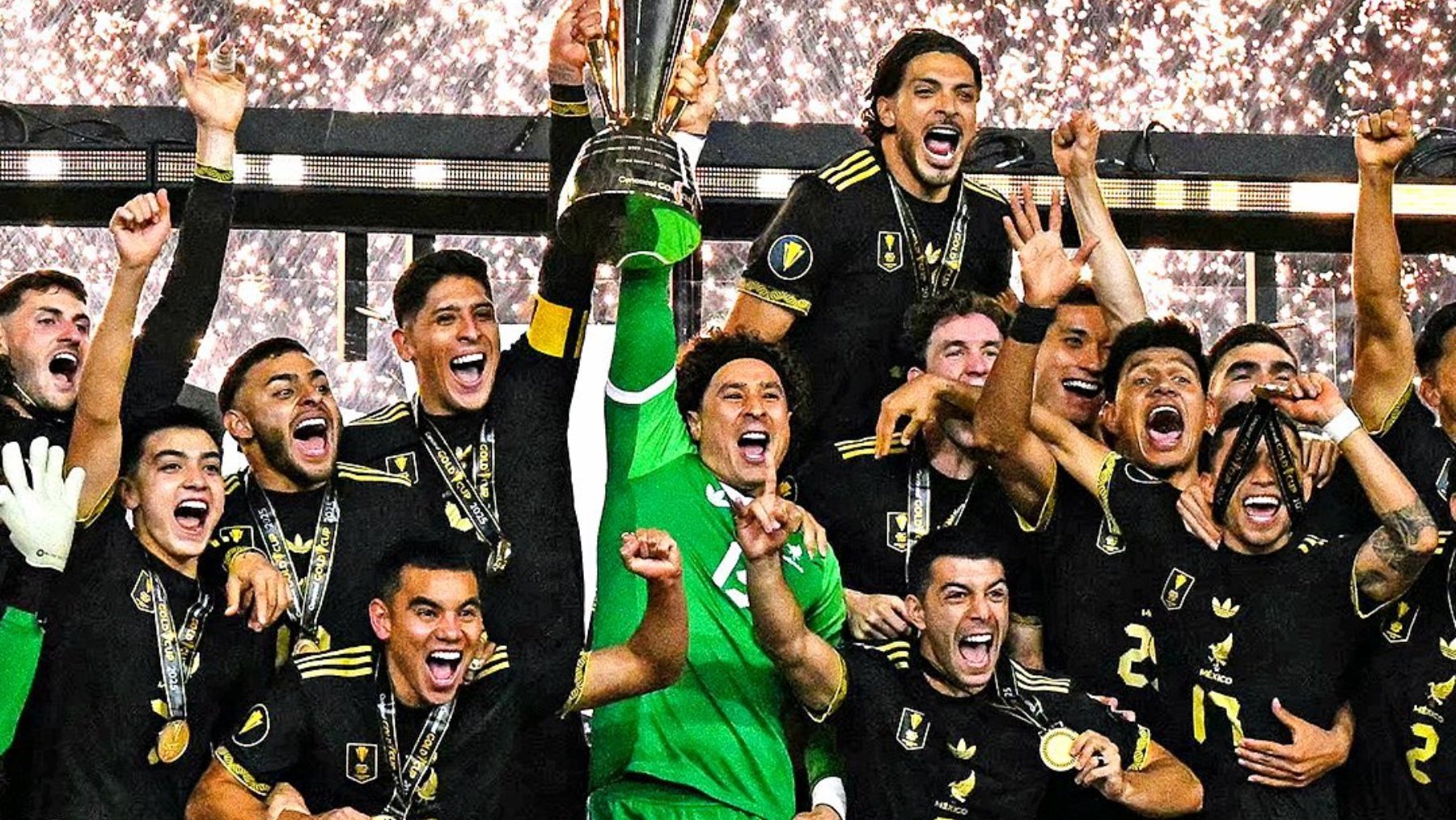 México, celebrando la victoria.