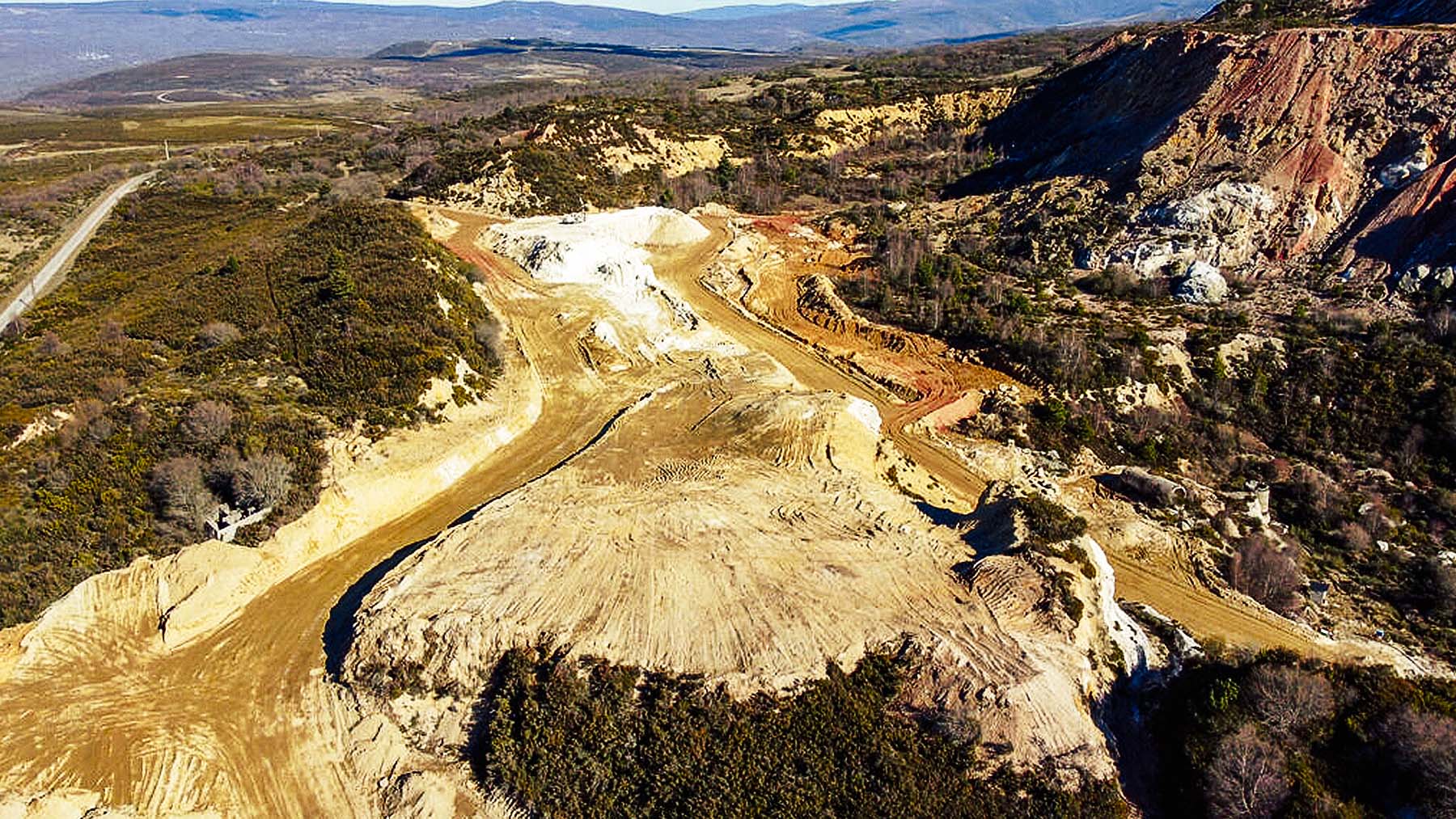 Vista aérea de la Mina de Penouta. Foto: Strategic Minerals.