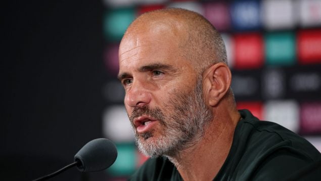 Enzo Maresca en sala de prensa.