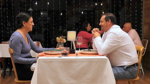 Josefina y Óscar en First Dates. (Mediaset)