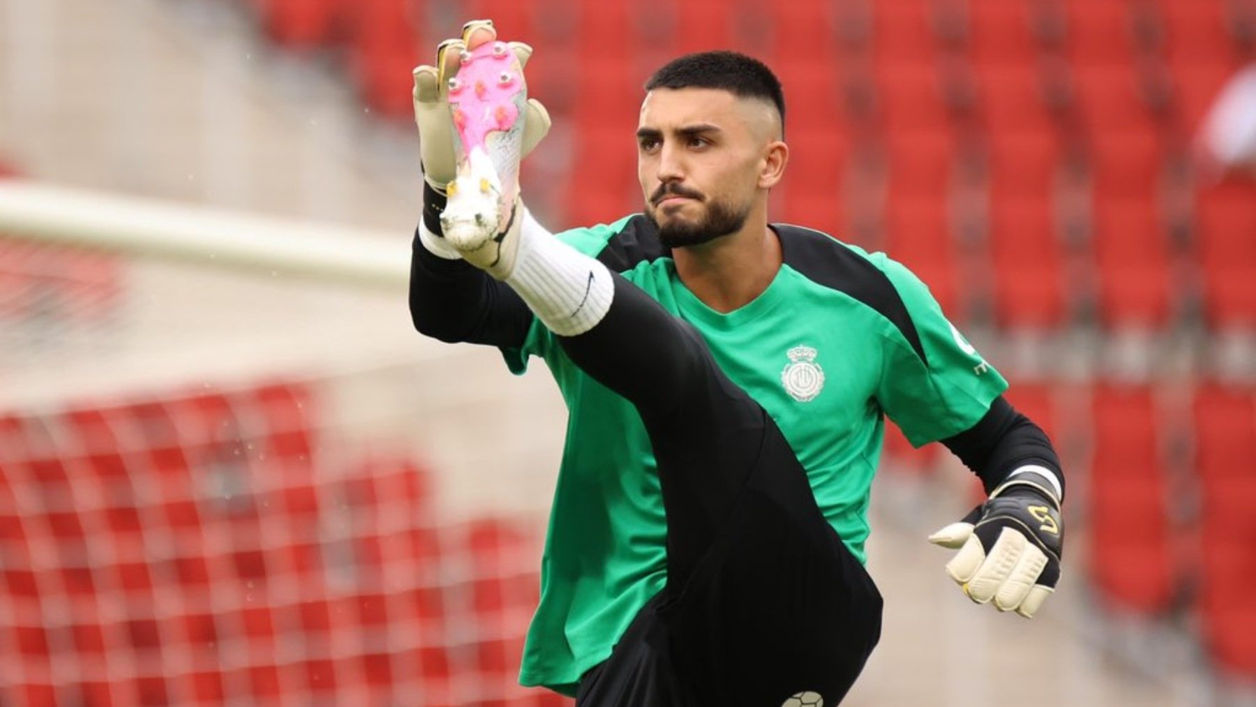 Leo Román, antes de un partido.