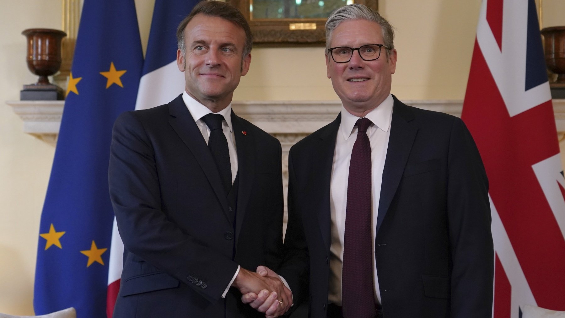 Macron y Starmer en Downing Street. (Foto: Getty Images)