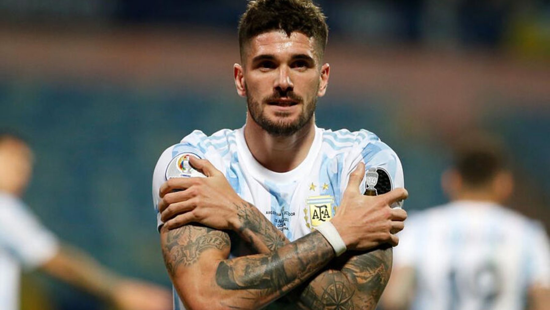 De Paul celebra un gol con Argentina.