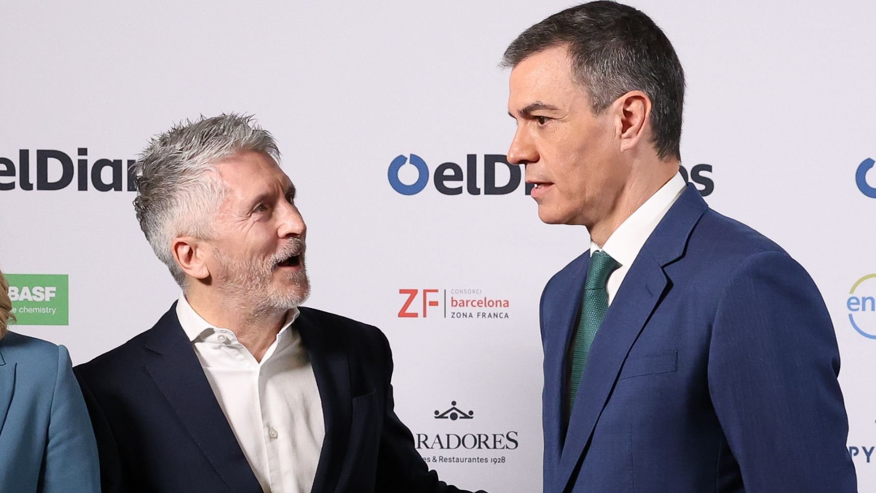 Marlaska rabia por la exclusiva de OKDIARIO: ordena una investigación por las fotos de Cerdán en prisión